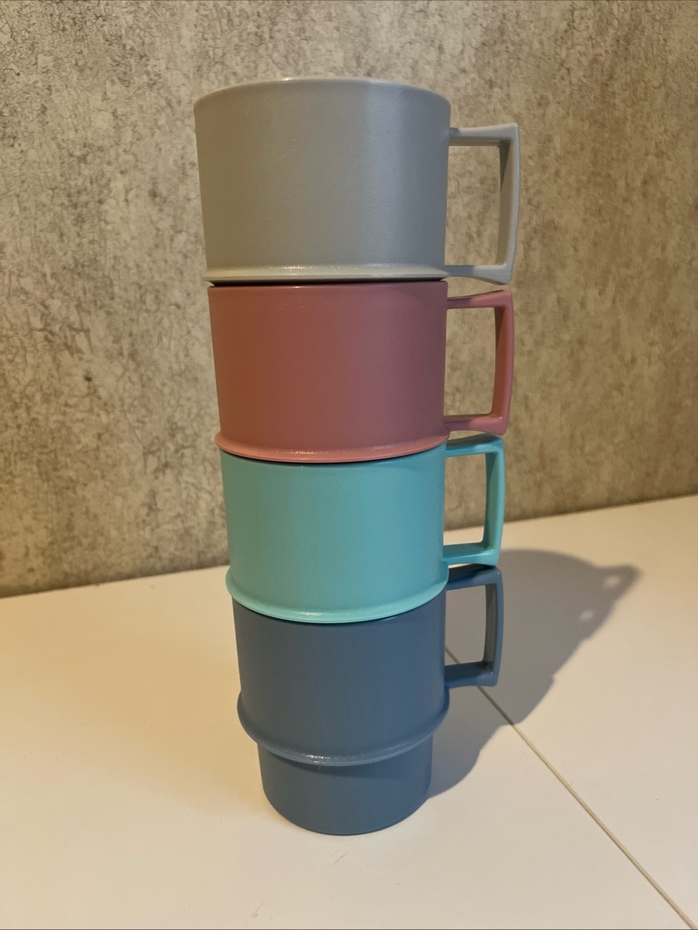 Vintage Tupperware Stackable Coffee Mugs Cups in Pastel Colors Set Of 4 EC